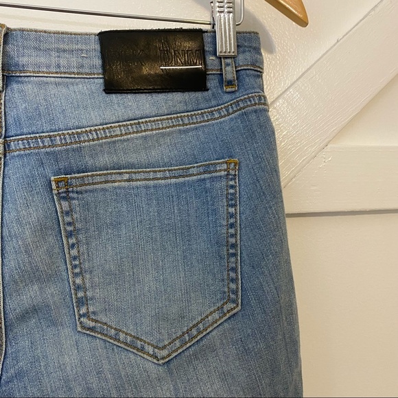 BLK DNM Skinny Slim Fit Distressed Denim Jeans Light Wash Sz 27/30 - Picture 4 of 11